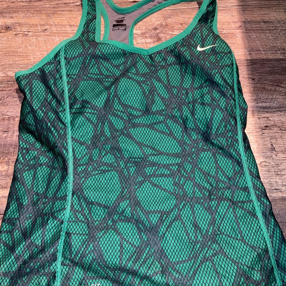 Nike tank